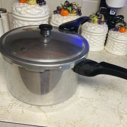 Pressure cooker