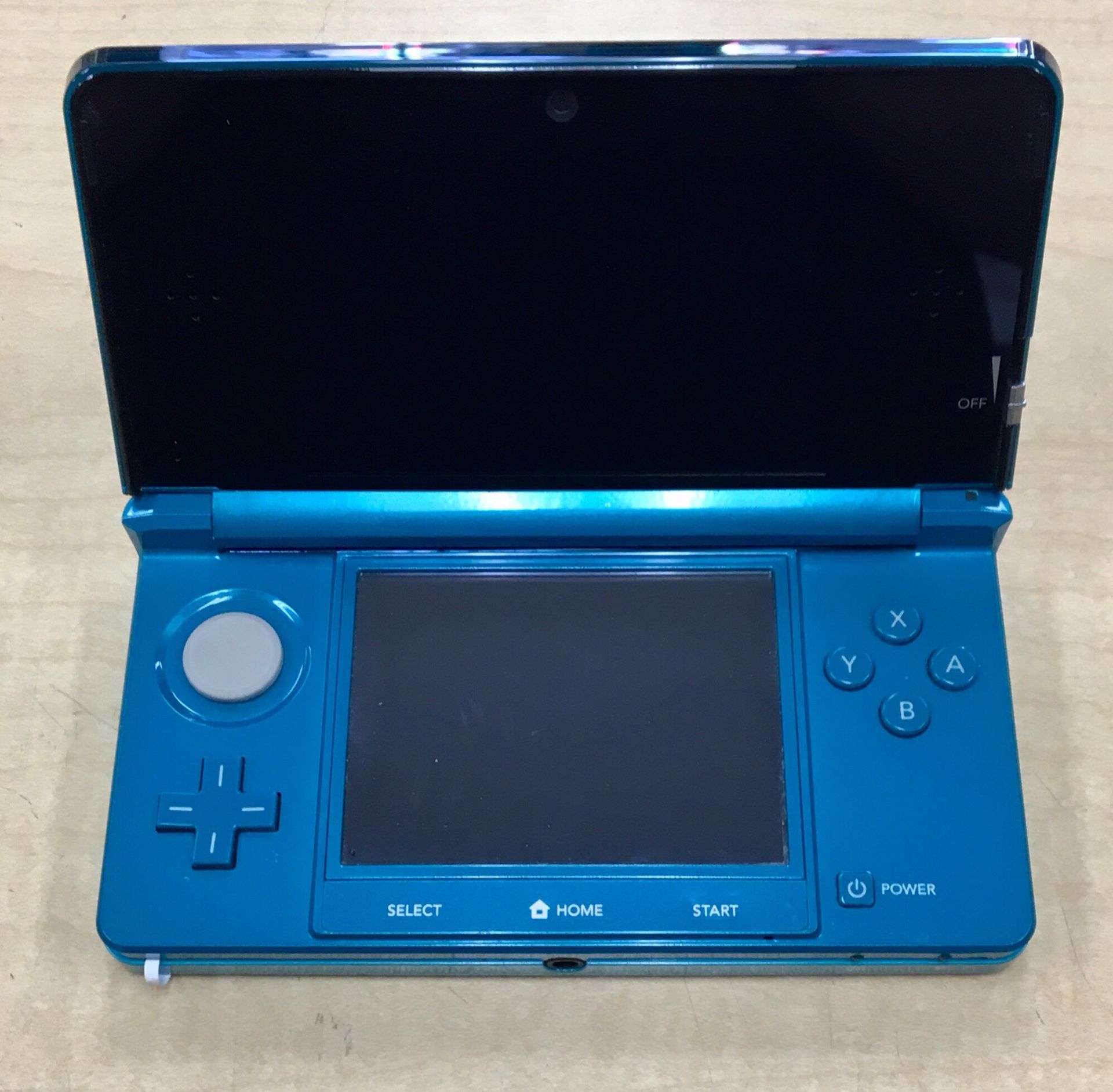Nintendo 3DS (chrome blue)