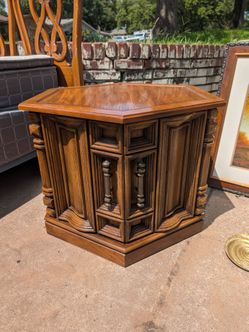 Beautiful Heaxagon Shaped Wooden Table