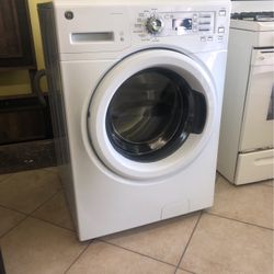 L. A. V. A. D. O. R. A.  G E