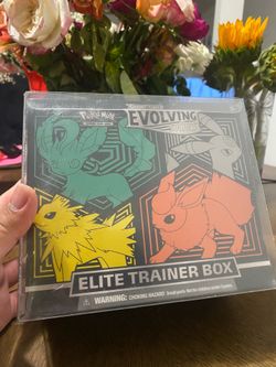 Pokemon Evolving Skies ETB