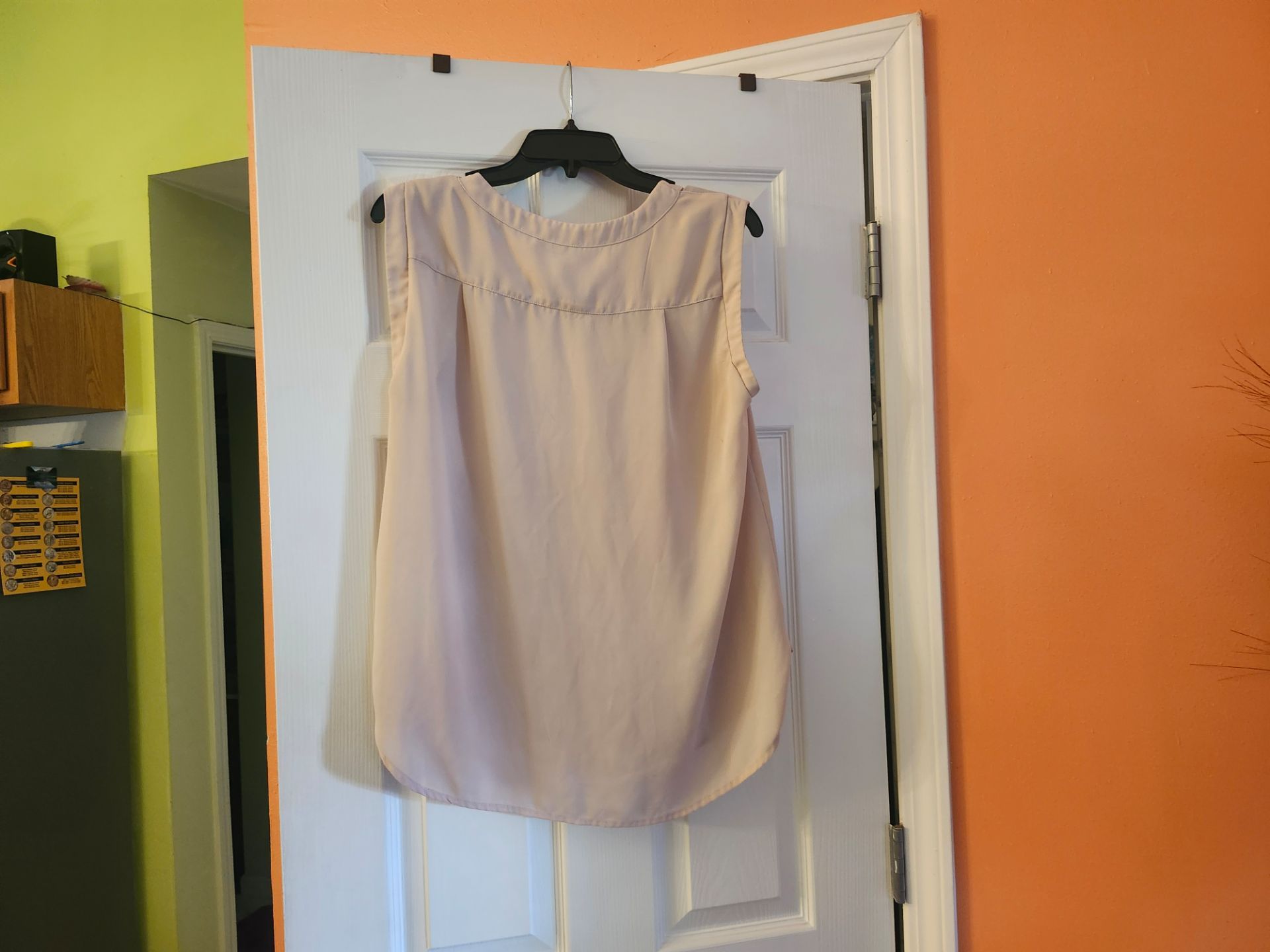 LADY'S SUMMER BLOUSE ๐ SIZE LARGE