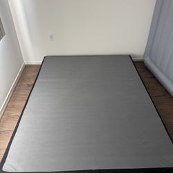 QUEEN SIZE BOX SPRING 
