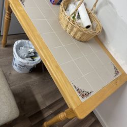 Kitchen Table With 3 Chairs