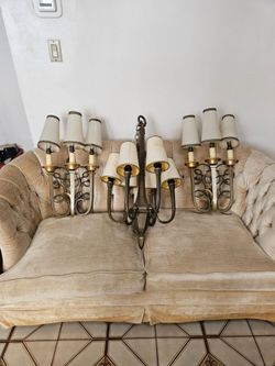 Beautiful vintage chandelier and 2 sconces