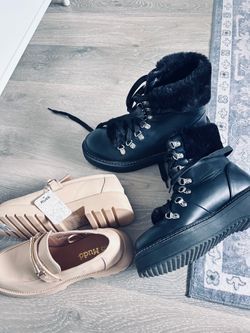 Nike women size 8-8.5