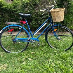Triumph Lady’s bike