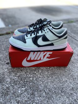 Nike Dunk Low Premium