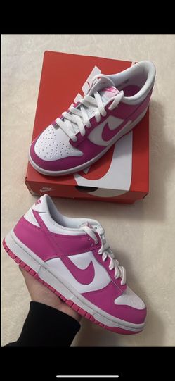 Nike Dunk Low ‘ Laser Fuchsia’ 