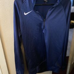 Nike Gym Sweater Guy