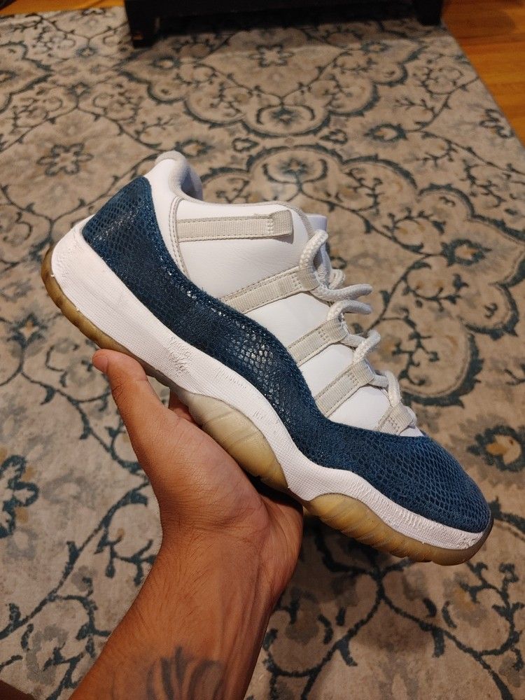 Jordan 11 clearance low snakeskin 2001