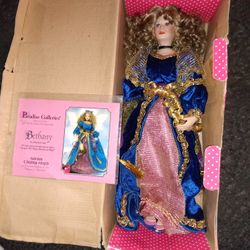 PARADISE GALLERIES DOLL/ MAKE OFFER 
