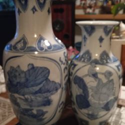 2 Pc Lot Of Vintage Blue& White porcelain Chinese vases