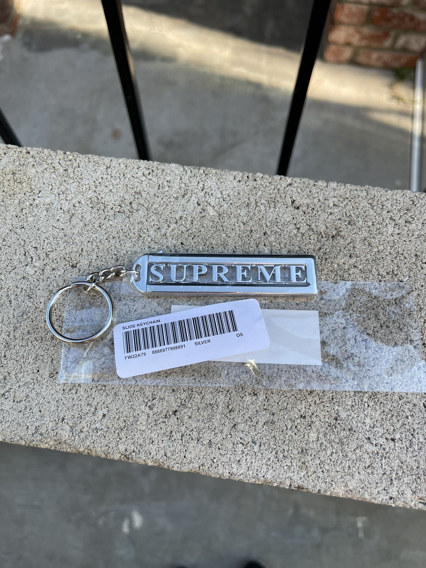 Inspired White Supreme Slides Keychain – SHOPLEXFLEX