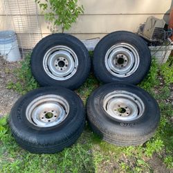 USED TIRES 235/75R/15LT