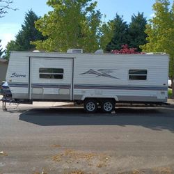 2005 Forest River Sierra 25ft With Slide