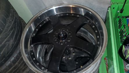 22in American racing wheels