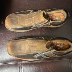 Sketchers casual brand new leather brown very sporty