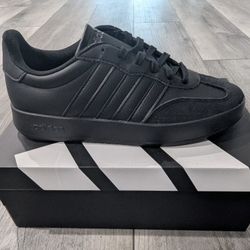 adidas Barreda Size 9 (New)