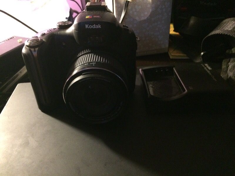 Kodak EasyShare P880 camera