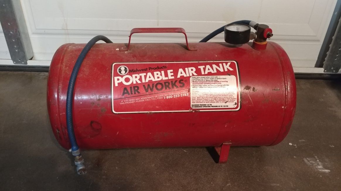 Midwest Products Portable Air Tank Air Works Red