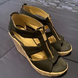 1 Time Used Only. Michael Kors, Size-6, Like Brand New