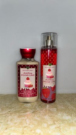 Bath & Body Works Strawberry Pound Cake Set