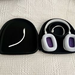 Logitech G Astro A30 Wireless Gaming Headset - Lightly Used. Works Flawlessly