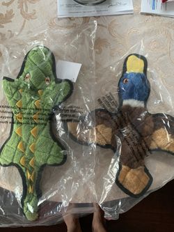 2 Frisco Flat Plush Squeaking Toy