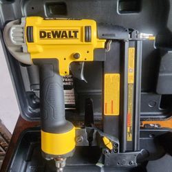 Dewalt DWFP12233 nailer