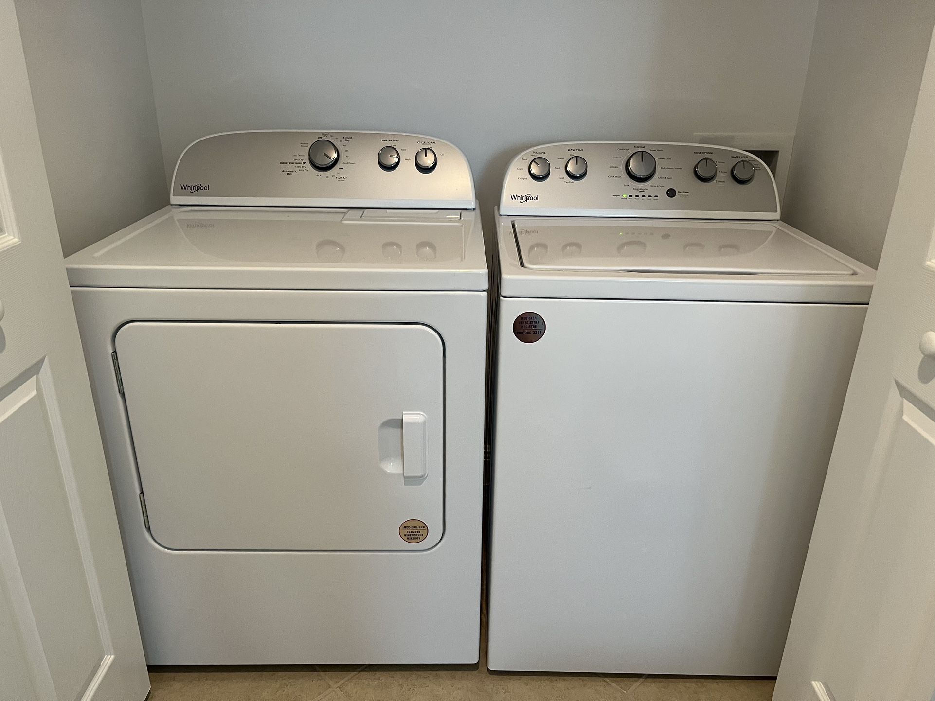New Whirlpool Washer And Dryer Set 