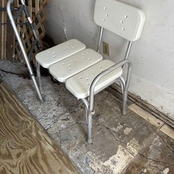 Silla de Bano y Andadora