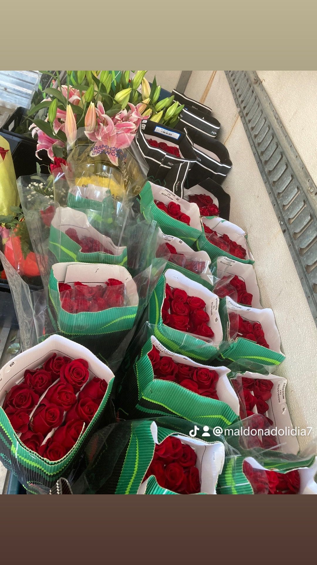 Flores por mayoreo y arreglos a buen precio