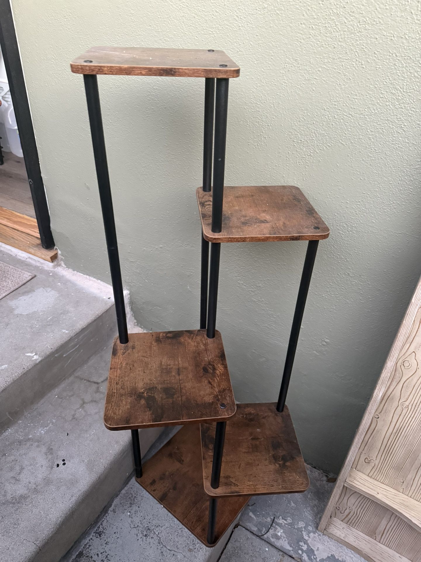 Plant Stand 