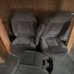 OBS Ford Eddie Bauer Front Seats and Console