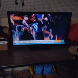 Vizio 40" Flat Screen Tv