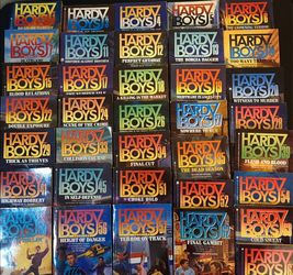 36 HARDY BOYS CASEFILES BOOKS [VINTAGE 1980S LOT]