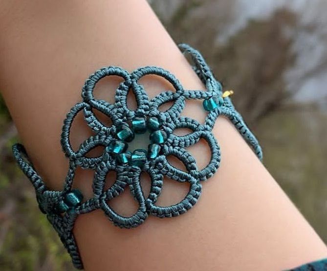 handmade lace flower bracelet, luxury new style bracelet for women