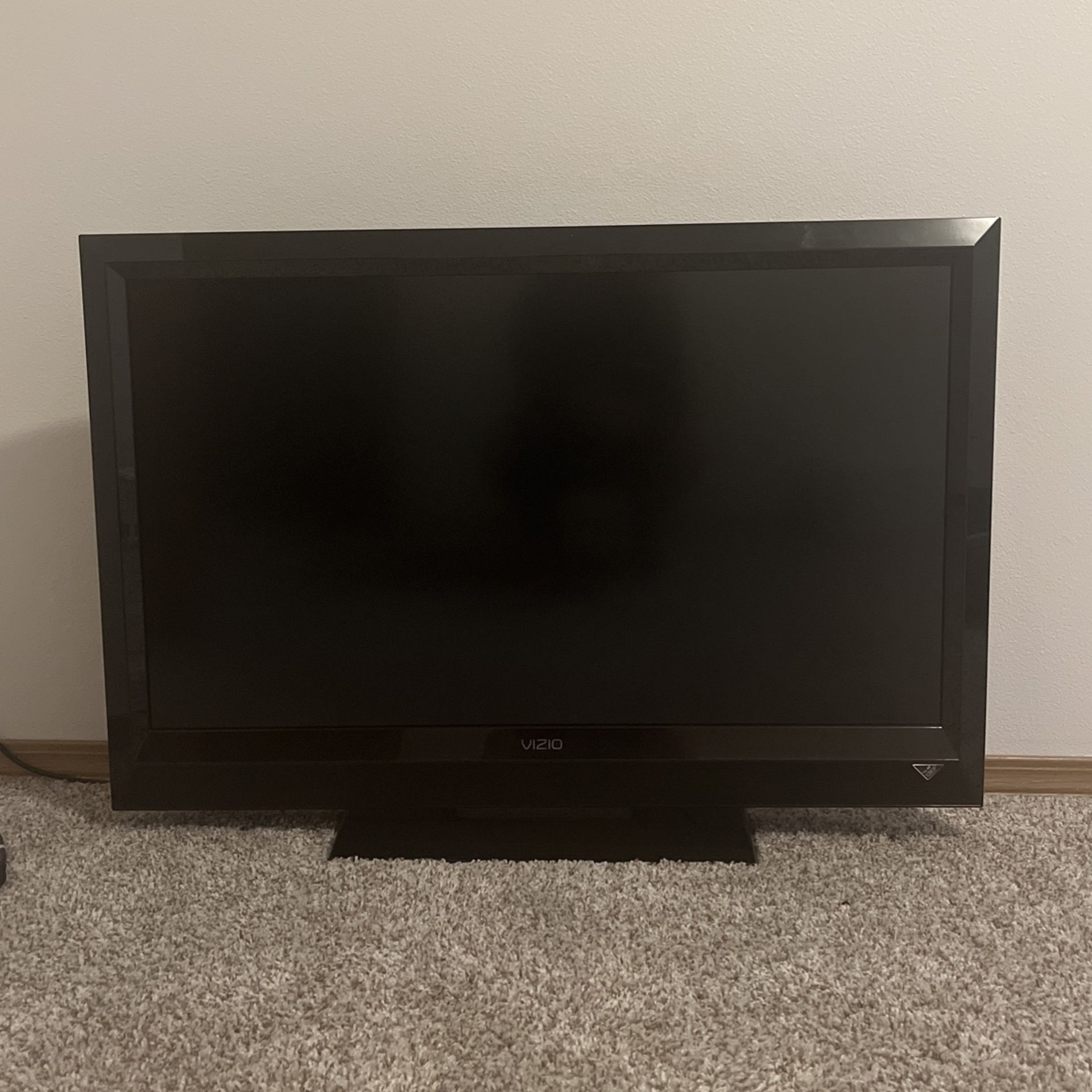 37” Vizio TV