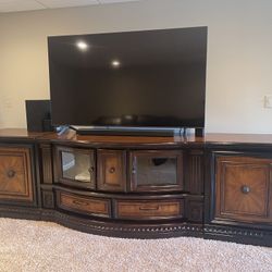 TV Entertainment Center/Console