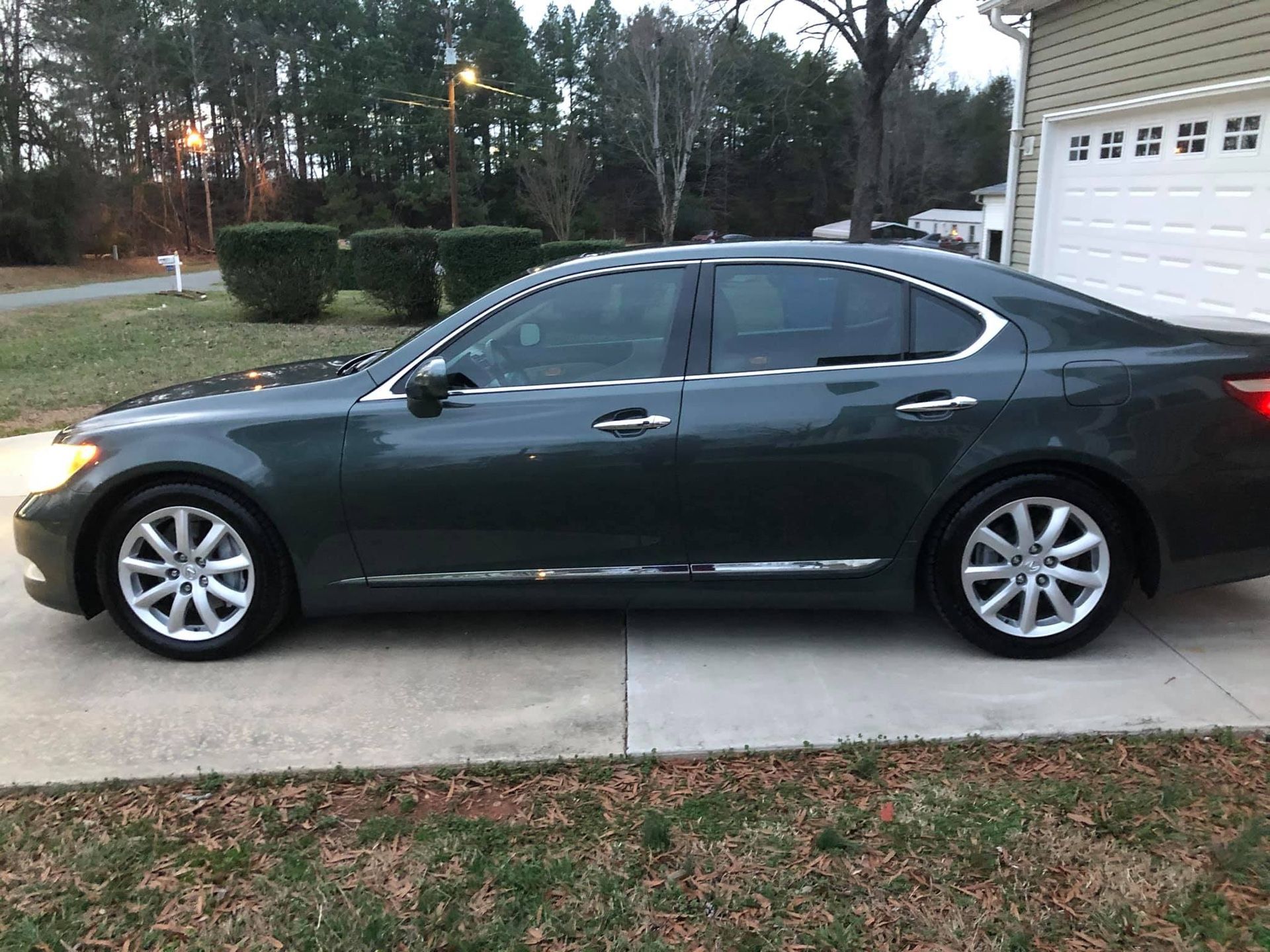 2007 Lexus LS 460