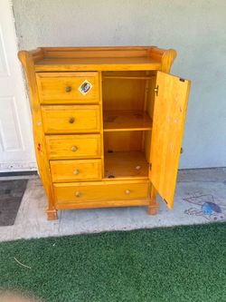 Dresser