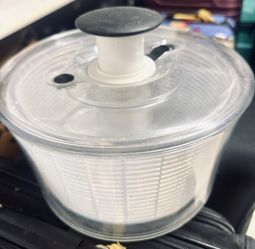 Salad spinner