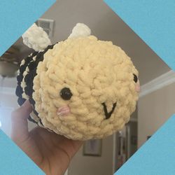 Crochet Bee 🐝 ONLY 4LEFT!