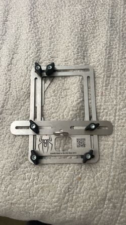 Lynk Spyder fence mount for cameras