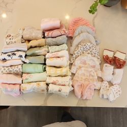 PREMIUM LOT of Baby Onesies/beannie Set/gloves/socks