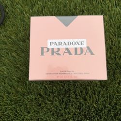 Women’s perfume- Prada Paradoxe EDP