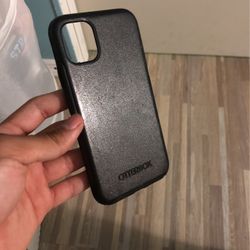 OTTERBOX IPhone 11 Case. Good Condition.