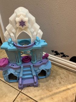 Fisher-Price Little People Frozen Elsa's Ice Palace