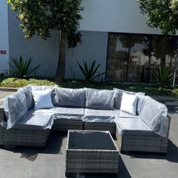 $450.00 No Assemble Require!!! New 7 Pieces Outdoor Patio Furniture Set Sectional Sofa ottoman table